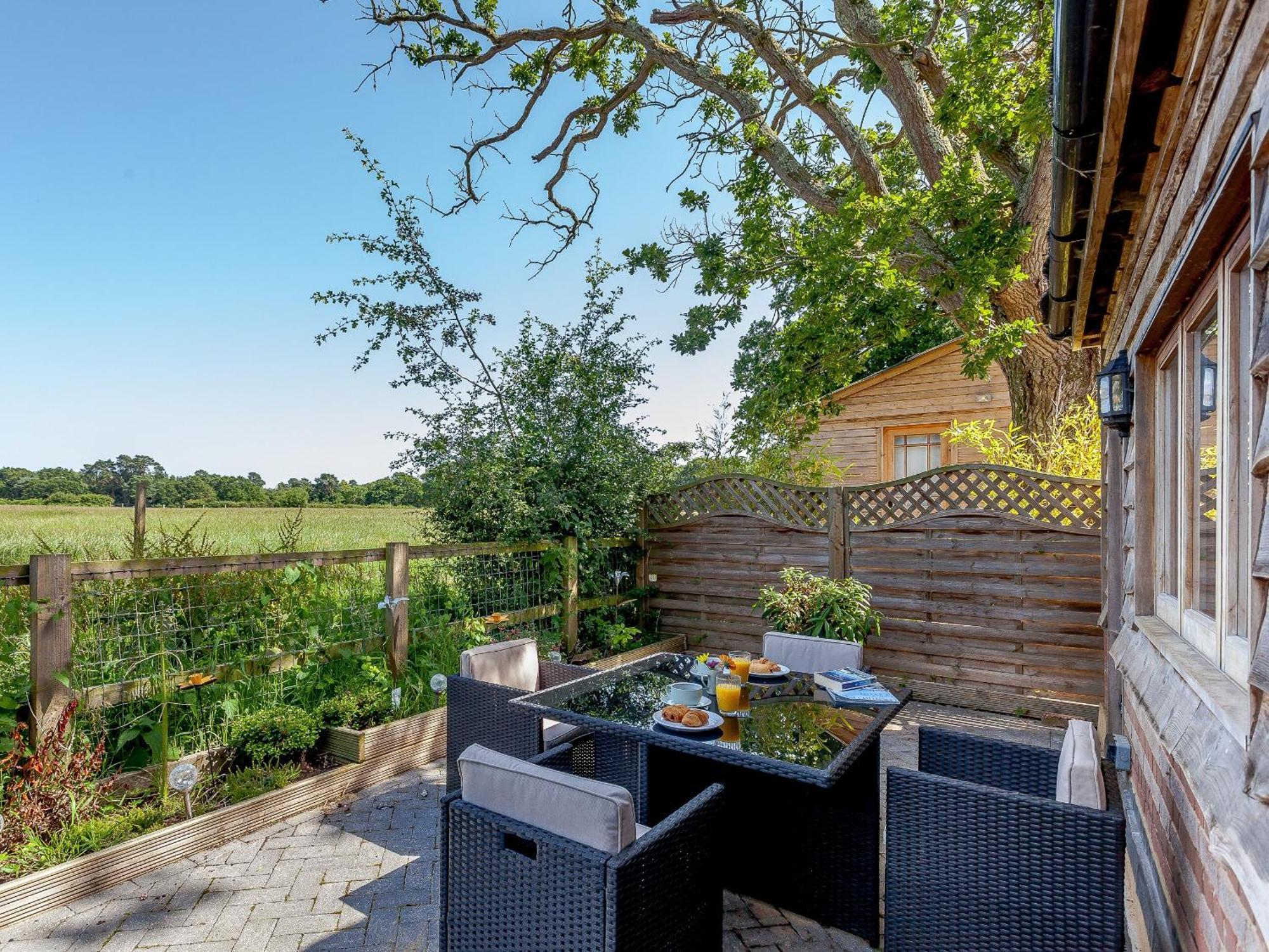 The Barn Villa Coldwaltham Ngoại thất bức ảnh