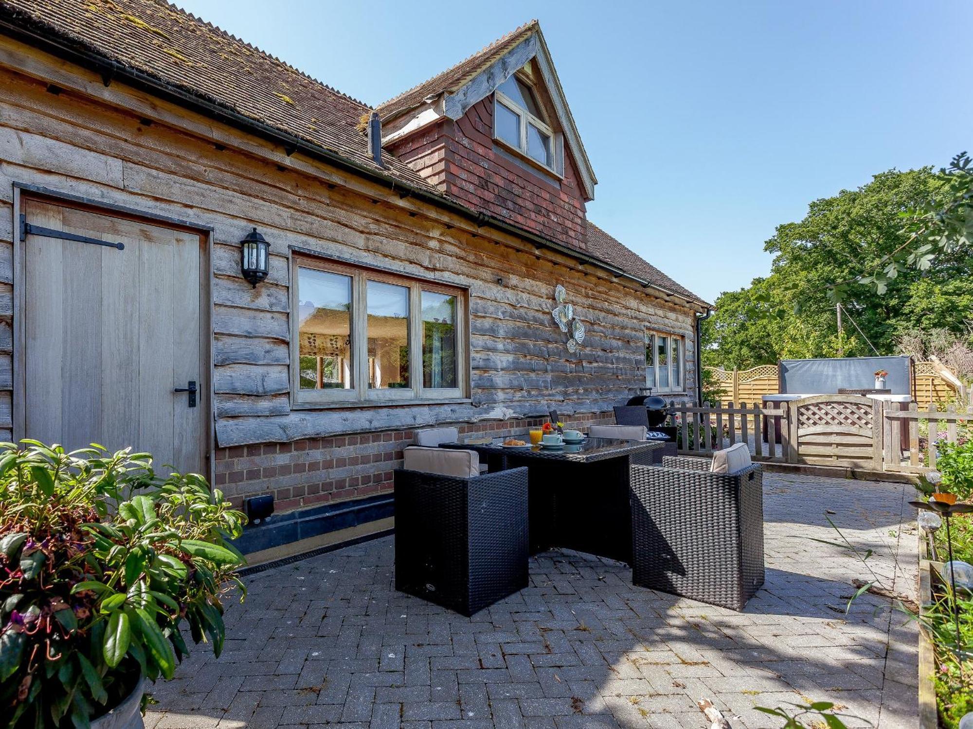 The Barn Villa Coldwaltham Ngoại thất bức ảnh